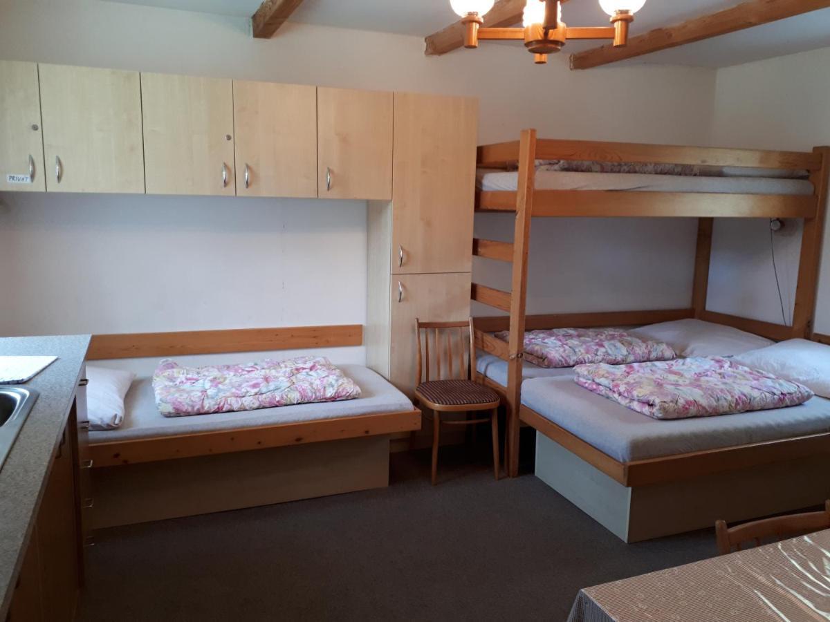 Horská chata U Pekařů Pec pod Snezkou Esterno foto