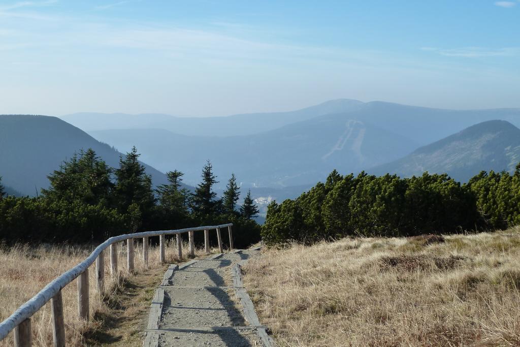 Horská chata U Pekařů Pec pod Snezkou Esterno foto